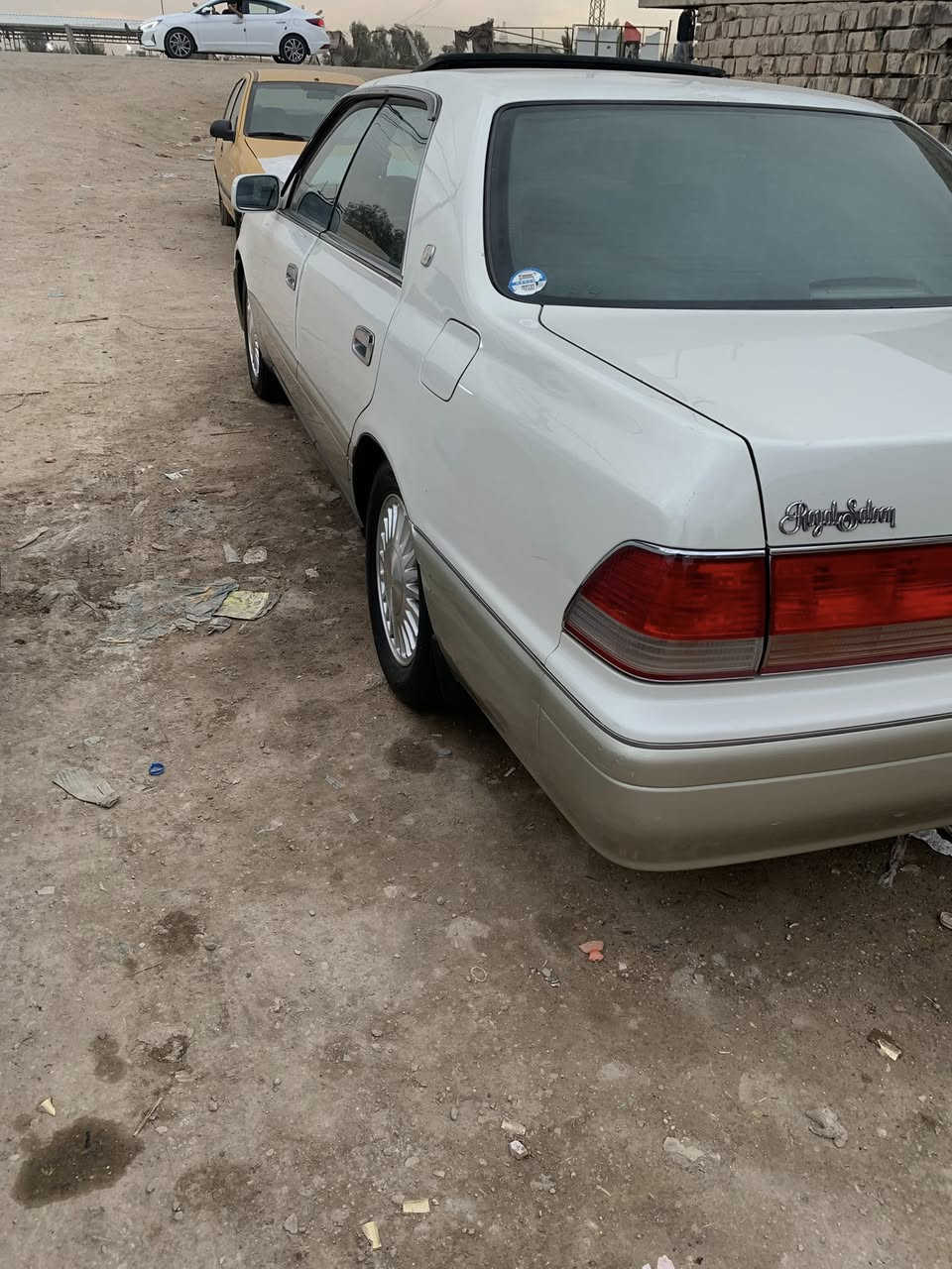 السلام عليكم راس الثور فلات محرك 3000 فيشتين تبريد ثلج جاهزه مكفوله أصوليات وكص ونقل دشبول جديد ايسر بلاد لايت زنون عالي وناصي 
اريد مراوس بسياره بطة مكفوله وجديده مراوس فقط ***********
