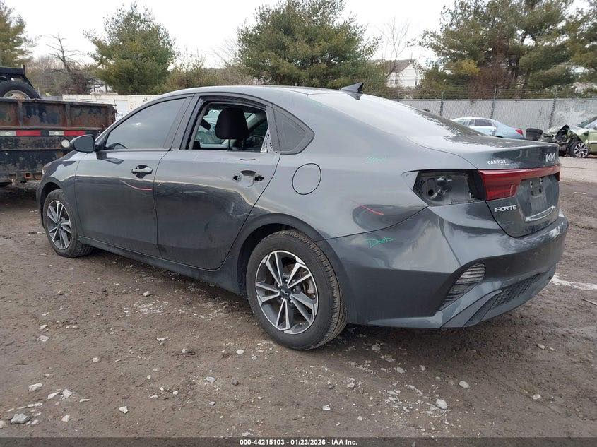 لاتنسى المتابعة للصفحة ليصلك كل جديد 

السلام عليكم 🫡 
للبيع فقط
كيا فورتي
موديل 2024
نص فول
فئة ( LXS )
حادث واضح 
فقط سرقه
محرك 2.0
السعر الى الميناء ( 105 ) 

للتواصل متوفر فقط ( اتصال + واتساب) 
***********
