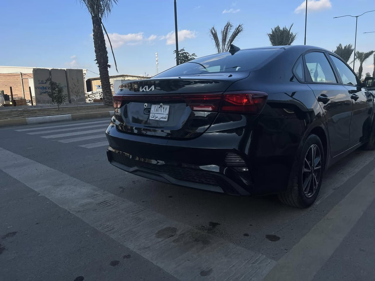 بسم الله الرحمن الرحيم 
اللهم صلي على محمد وال محمد 
كيا فورتي ٢٠٢٤  فئة LX  للبيع حادثها بالمنشور
ممشى ١٠ الف مواصفات ال ال اكس معروفة 
سياره نضيفة جدا  بدون ارقام 
سعر 129ورقة سيارة شوفتها احلى من صور اي استفسار اني بالخدمة اتصل و تدلل ***********
