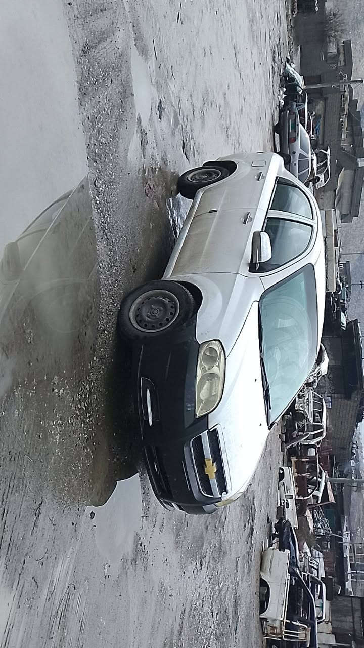 ئەڤیۆ مودیل 2007منافیس ئەسلی بەشەرتی پاکانەیی مرور غرامە بەشەرت نموونە لەجوانی دوو پارچەونیو بۆیاخ بی ناوگرتن  پیش و پشت کەپس گیرو مەکینە و تەقەو رەقی بەشەرتی سەد فیتەر مەکینەگەورەیە شوین سۆران نرخی 42کەمیک مجال ///***********////***********
