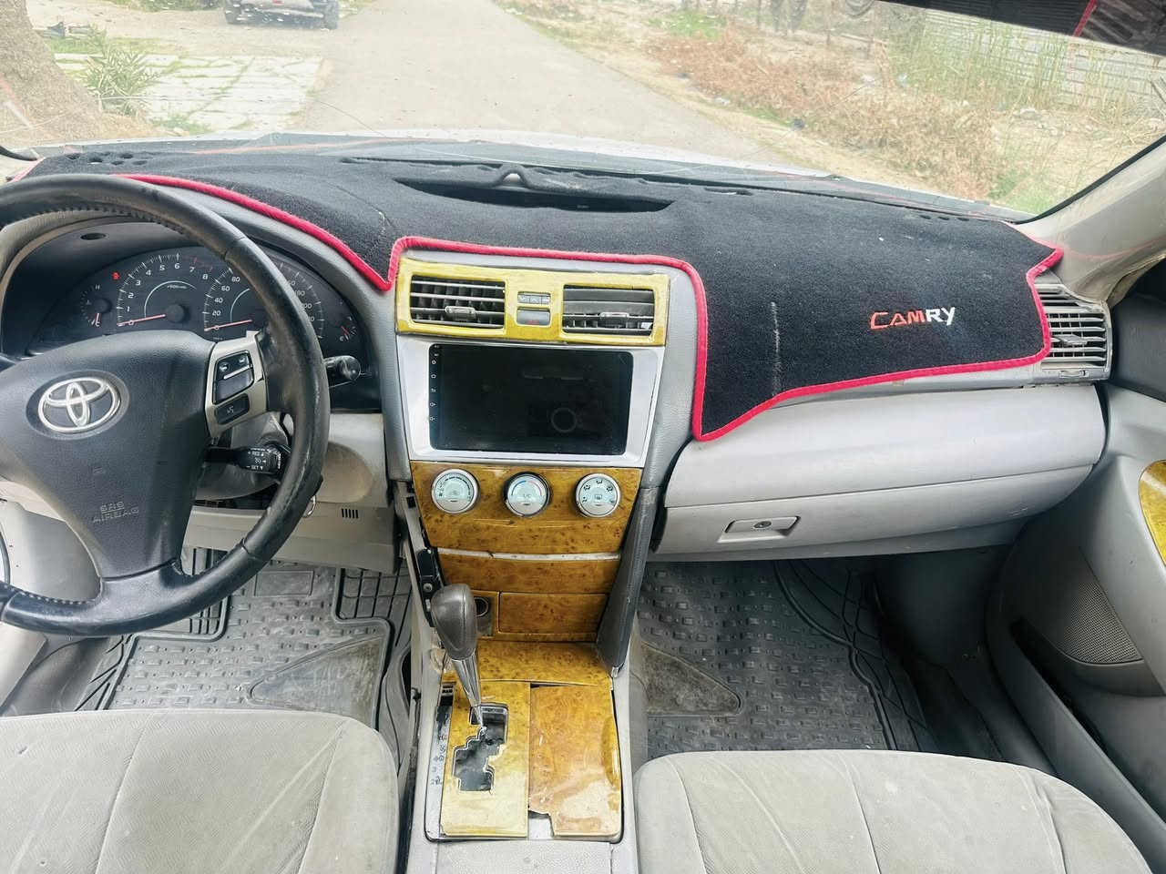 السلام عليكم كامري خليجي 2007 مصبوغه ضرر جاملغ خلفي
محرك كير مضبوط 

صدر امامي خلفي وتخم تاير جدد 

تبريد ثلج كلشي شغال 

ترايك وين ما تريد 

السياره رقم بغداد وشرط التحويل 

العنوان بغداد حي الفرات 

السعر 73 وبيها مجال 

للاتصال:.

***********
