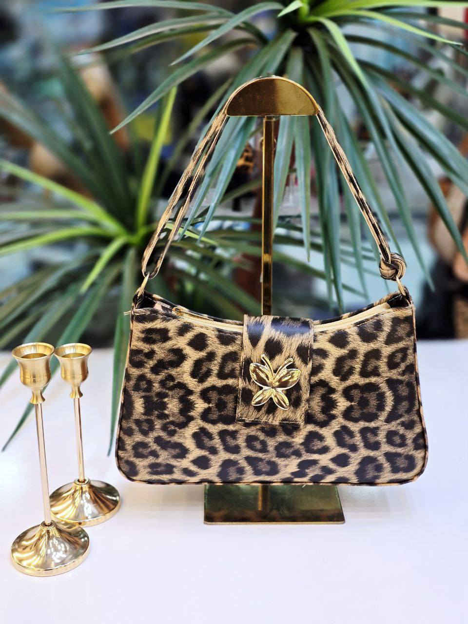 جنطة جلد زارة طري
السعر 8 الاف فقط نسبة الف
تعال خاص 
عدنة توصيل لجميع المحافظات العراق


**إذا كنت صاحب هذا الإعلان وتريد حذفه لأي سبب، رجاءا أرسل رسالة إلى الدعم الفني**