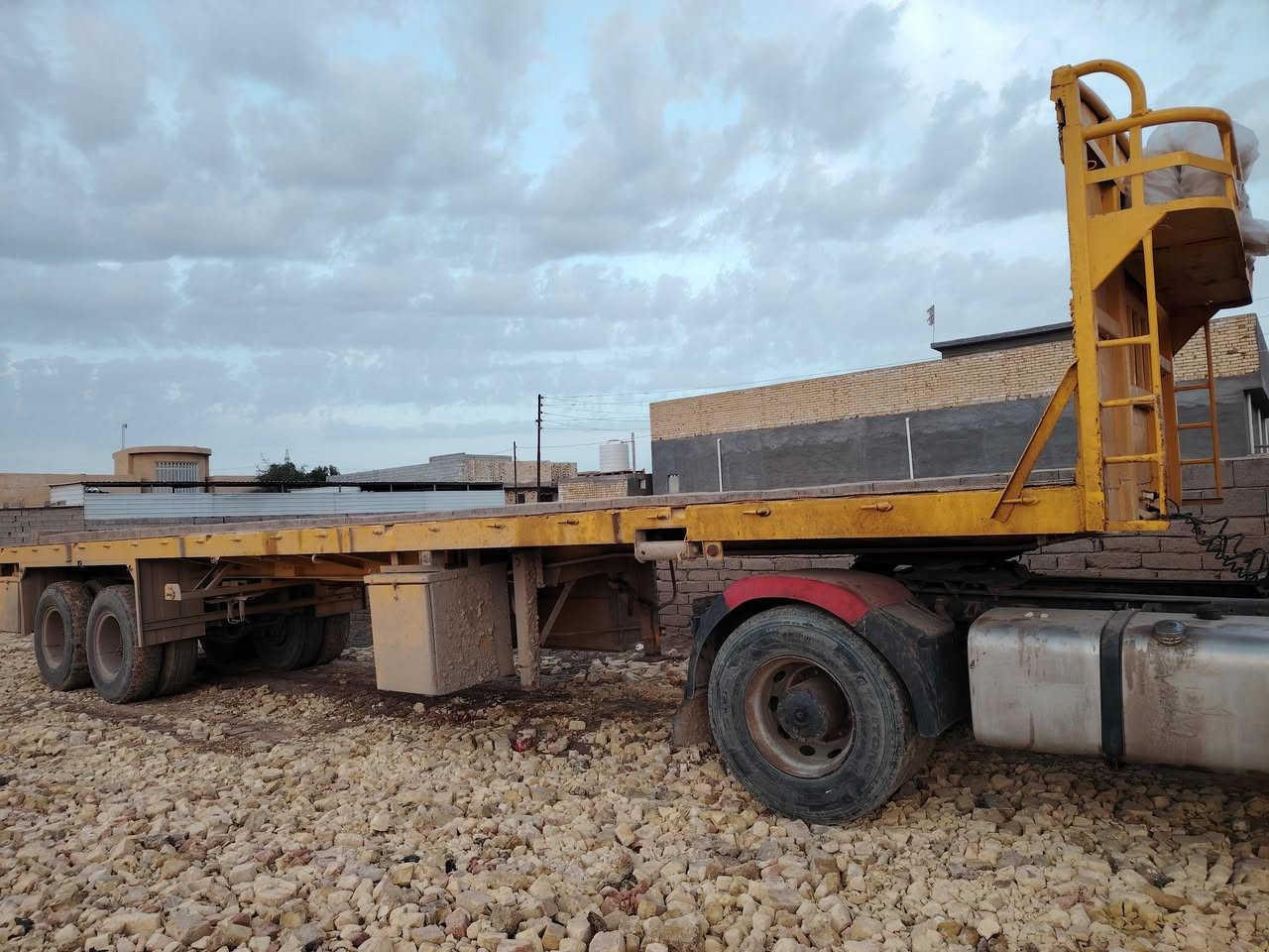 للبيع عربانه ابلوم لاتصال على رقم /***********
