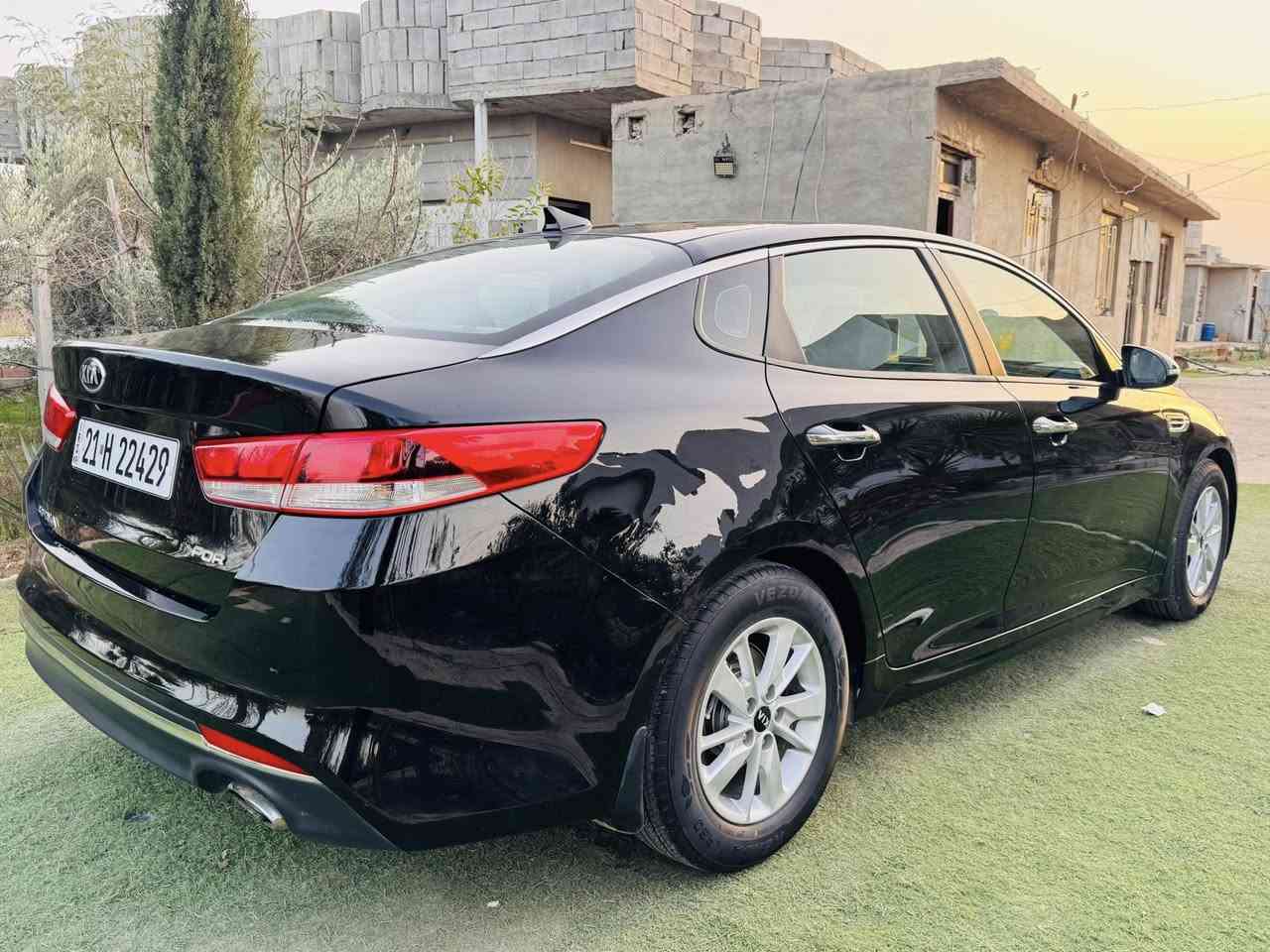 كيا اوبتما 2017
نص جاملغ الخلفي بيه صبغ
وارد امريكي سعرها 125 مكانها كركوك 
للاستفسار ***********
