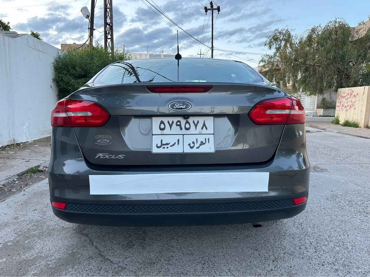 فورد فوكس وارد أمريكي موديل 2018 لون نفطي مواصفات S طور السيارة بونيد أو جاملغ طرف سكن فقط سيارة بدون دواخل شرط  بدون ايرباك سيارة ماشي 105 مايل كير محرك شرط مامفتوح لا صرف ولا بخار سيارة جديد جاهزة تايرات جديد صدر جديد كهربائيات كامل
مكان السيارة كركوك دفتر بانزين بي سيارة شرط تحويل سعر السيارة (87$)بي مجال لطيبين 
*********** بي واتساب
0750 9793835 كركوك, العراق
