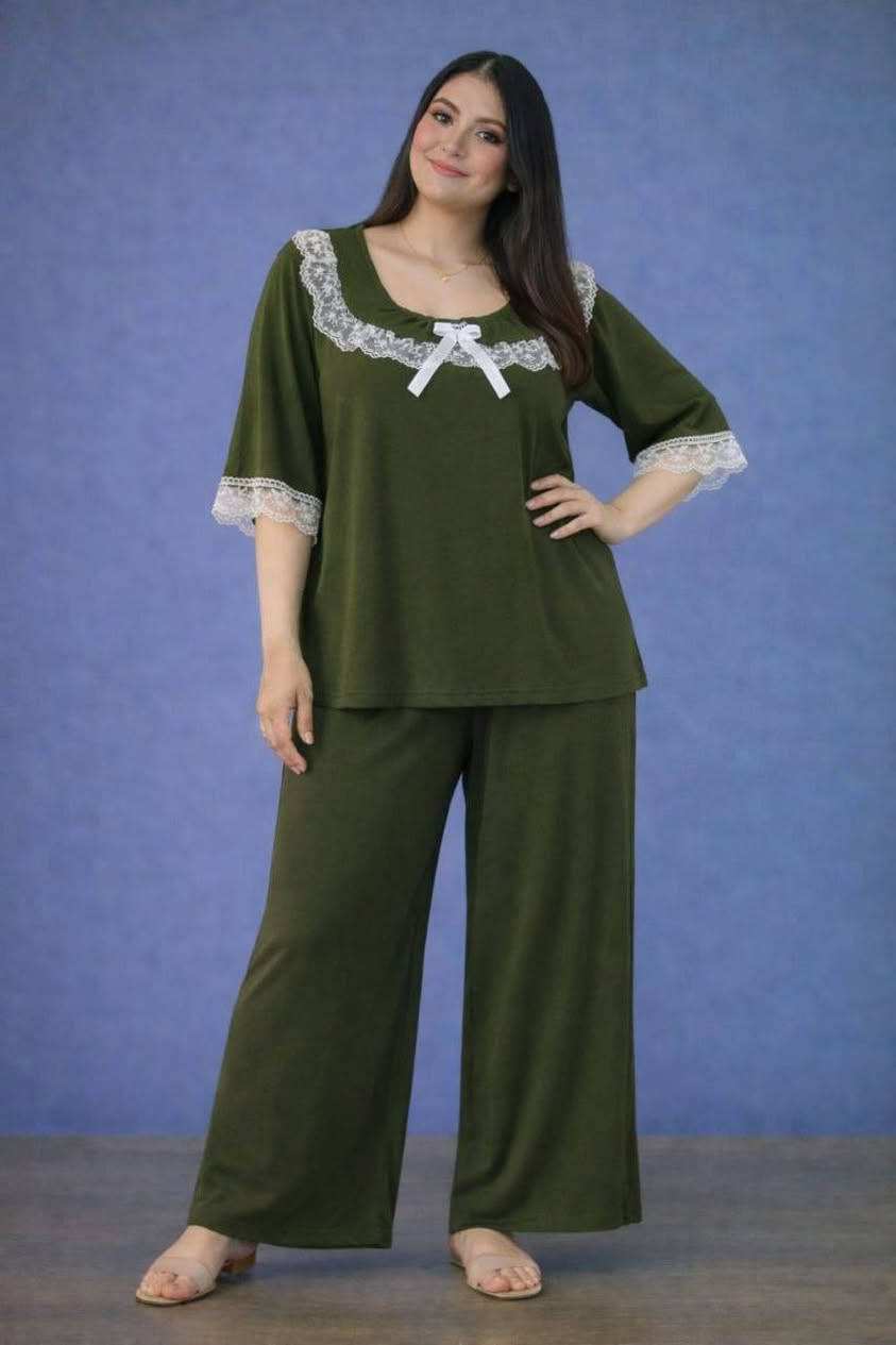 #جديدنا_موديلات_صيفي_جملة_فقط
تراكسود كشمير مطاط
قياسL. XL. XXL
سعر درزن 82


**إذا كنت صاحب هذا الإعلان وتريد حذفه لأي سبب، رجاءا أرسل رسالة إلى الدعم الفني**