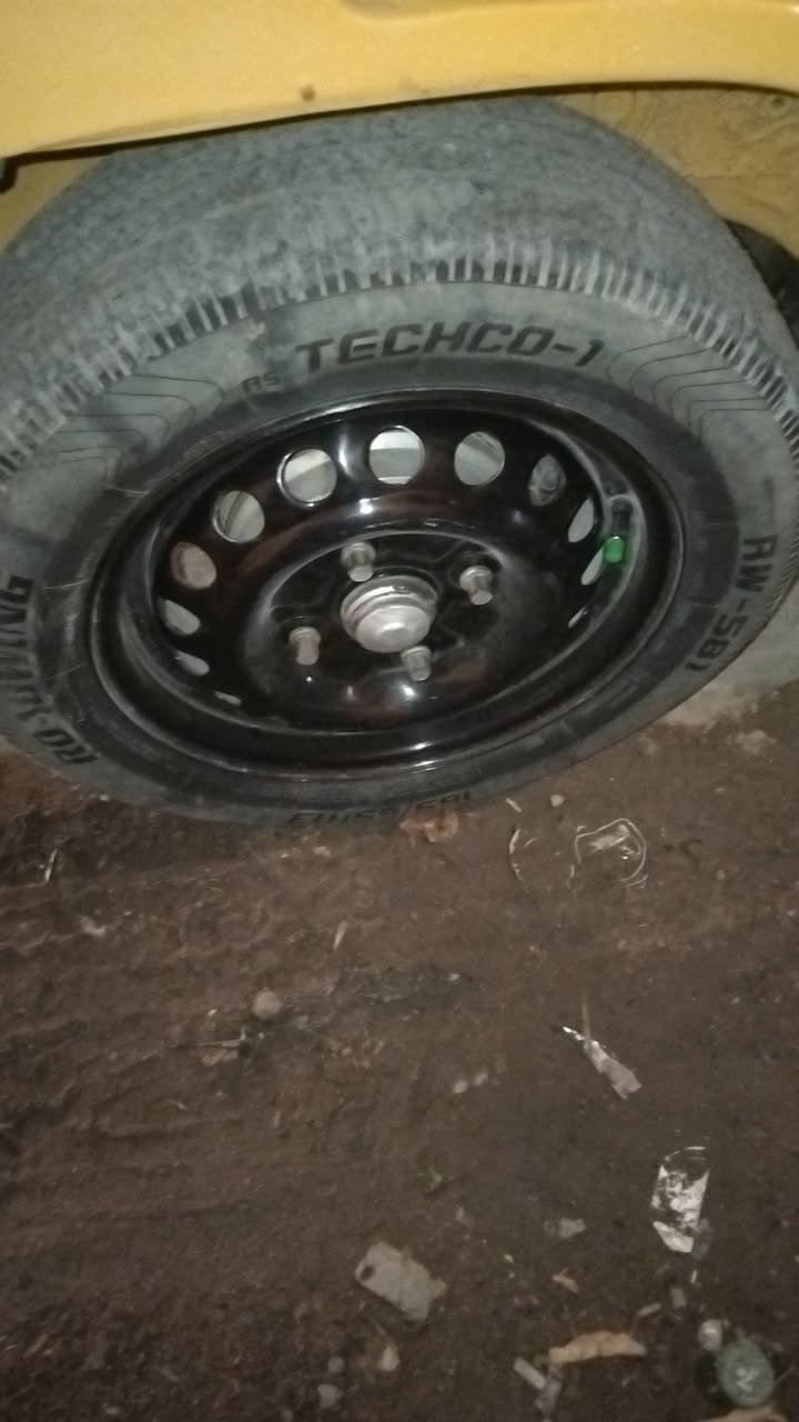 سلام عليكم تايرات سايبا للبيع ثنين نظيفات وثنين نص عمر مكان بغداد كريعات *********** سعر بليرظه الله
