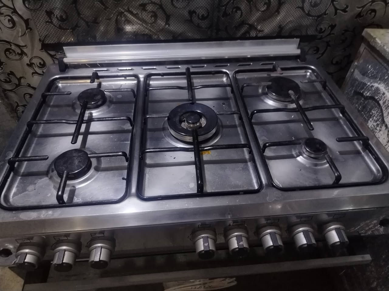 من رخصة المسؤول طباخ ايطالي نظيف جداً سعر 200وبي مجال قليل مكان قوشتبه


**إذا كنت صاحب هذا الإعلان وتريد حذفه لأي سبب، رجاءا أرسل رسالة إلى الدعم الفني**