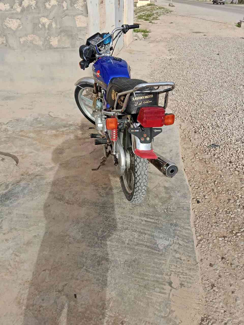 دراجة لبيع سيفان موديل 19حلو وراق كارتونة كهربايات كلة شقالة سعر 320لمكان سد حمرين ***********
