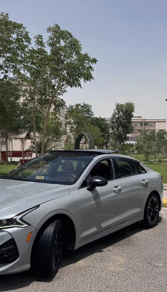 السلام عليكم ..
سيارة K5 مديل 2022 لون سمنتي اللون المرغوب
السيارة فول مواصفات فئة GT Line اعلى فئة بال K5
السيارة بانوراما فول سايد بريك بصمة كشنات كهرباء لون احمر
حادثها كدامك بنيد مبدل وطابة من امريكا بيها كلير بابين ومسوي سونارات ثنين للسيارة
السيارة حرة مرقمة بصرة الرقم الجديد بأسمي تحويل ثاني يوم
مكانها البصرة مركز المدينة - بالجبيلة
سعرها 158$ ورقة قفل قفل قفل ..
للتواصل :
***********
***********
