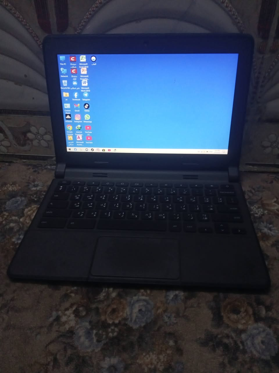 اغراض للبيع والشراي يتصل على الارقام ***********/***********شاشة حجم 24بدون انترنت شغالة كامرات دهوا شغالات لابتوب نوع ديل شغالة شرط راوتر وعاكسة شغالين شرط عنواني ايسر سايدين حي النور قرب مجسر المعارض
