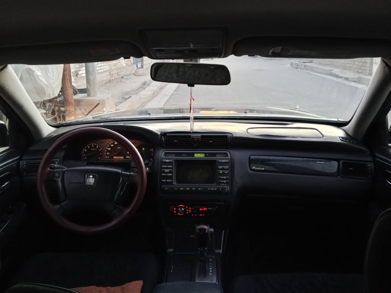 سلام عليكم
ملكه 2003 كصه جنطه كارتون
ماذكرلك كلشي تجي اذا نقص كلوب نقص برغي بيه ينزل من سعره يعني جاهزه على 24 حبايه
متومه طبق الاصل ع شاصي شرط الحاسبه
مكفوله من ضربه وصبغ عده مكان الكصه
السعر 35 وبيه مجال مكان السياره سوك شيوخ
*********** تصل وبيك خير ودلل
