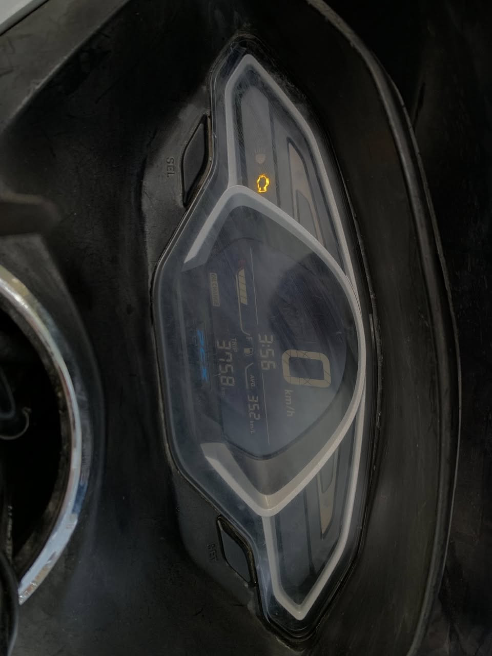 دراجة PCX جيل  الثالث للبيع
كفالة عامة
السعر : 15ورقة
لتواصل :*********** 
العنوان بغداد الخطيب
