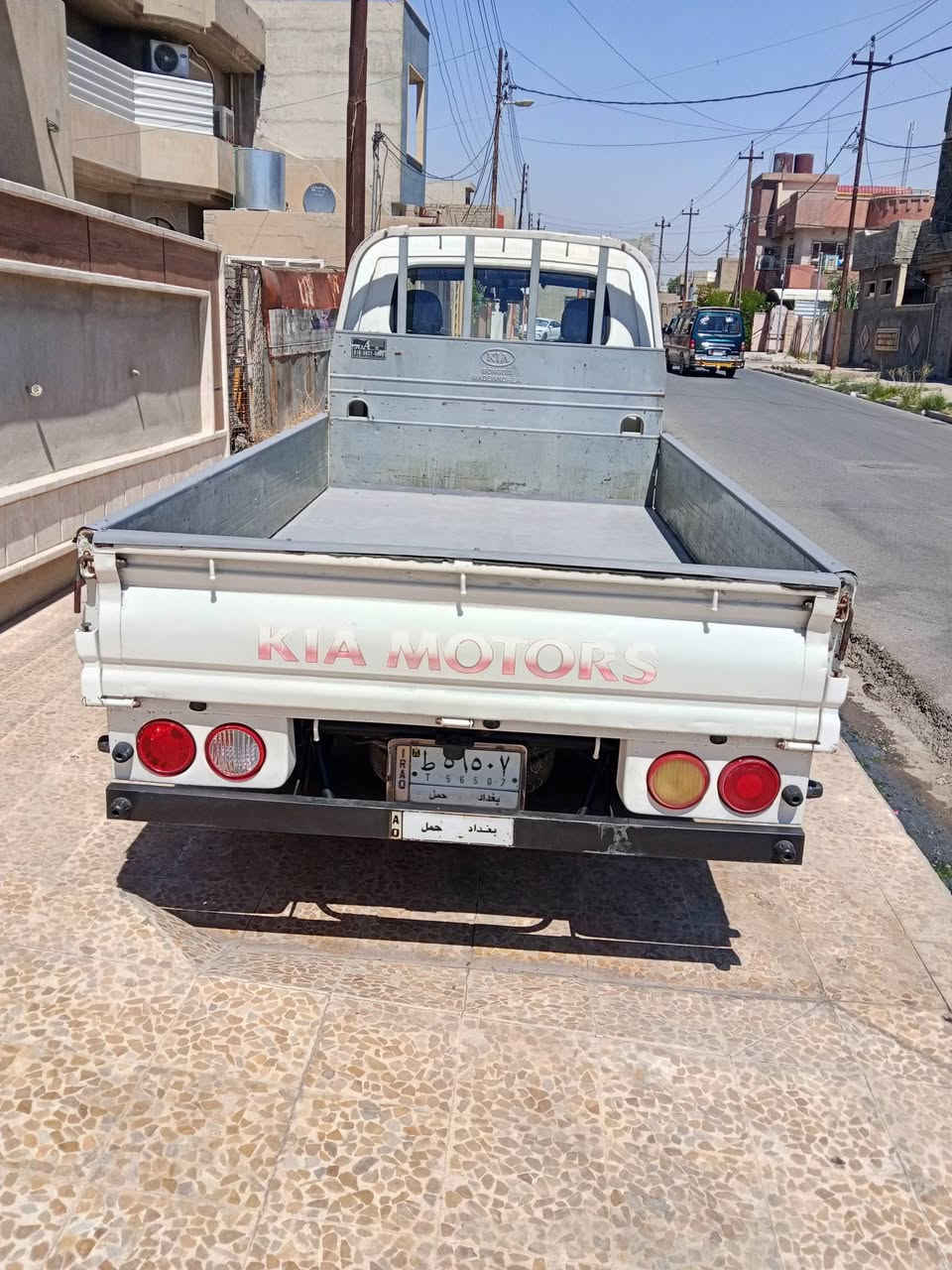 السلام عليكم للبيع كيا حمل 2700 رقم بغداد باسمي موديل 2015 سيارة جاهز نقص بس تبريد سعر 118 ورقة وبيه مجال تحويل مرور نينوى رقم الموبايل ***********
***********
