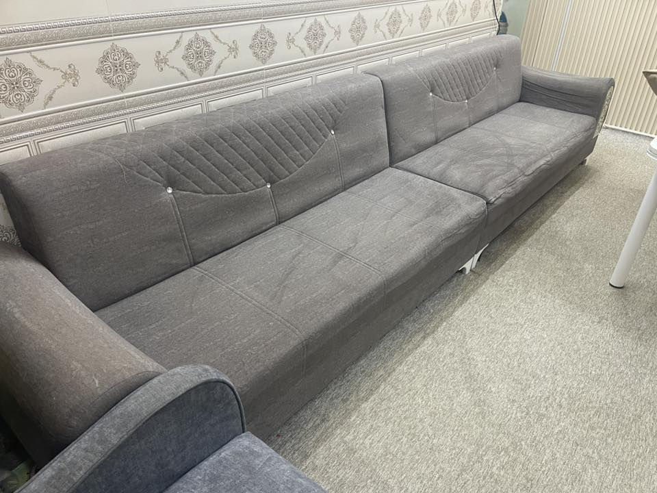 السلام عليكم ديوان للبيع مع الكراسي نضيف جدا السعر ٣٥٠
بابل حي الامام علي قرب المستوصف 
***********
