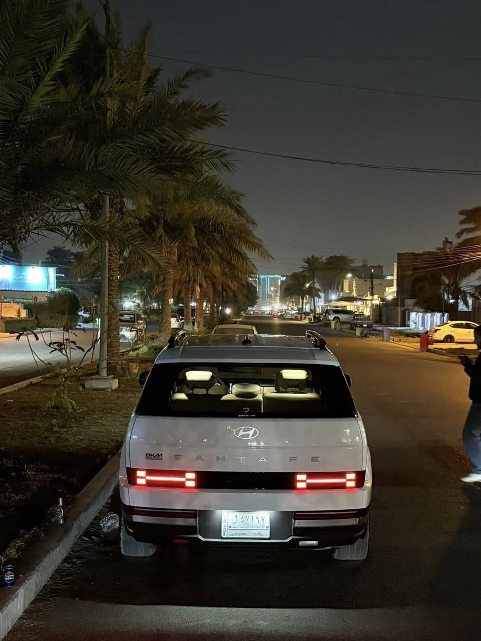 السلام عليكم سنتافي  2024
بسم الله الرحمن الرحيم 
السيارة يجي محركهة 25000 GDI
تشغيل عن بعد دخول ذكي صندوق كهرباء 
كرسي كهرباء واحد  سبعه راكب اكيد 
داخليت السيارة مخمل  
حجم الويل20
السيارة كاعدة و حلوة و مرتبة و بلهير للياخذهة.
للتواصل ***********
