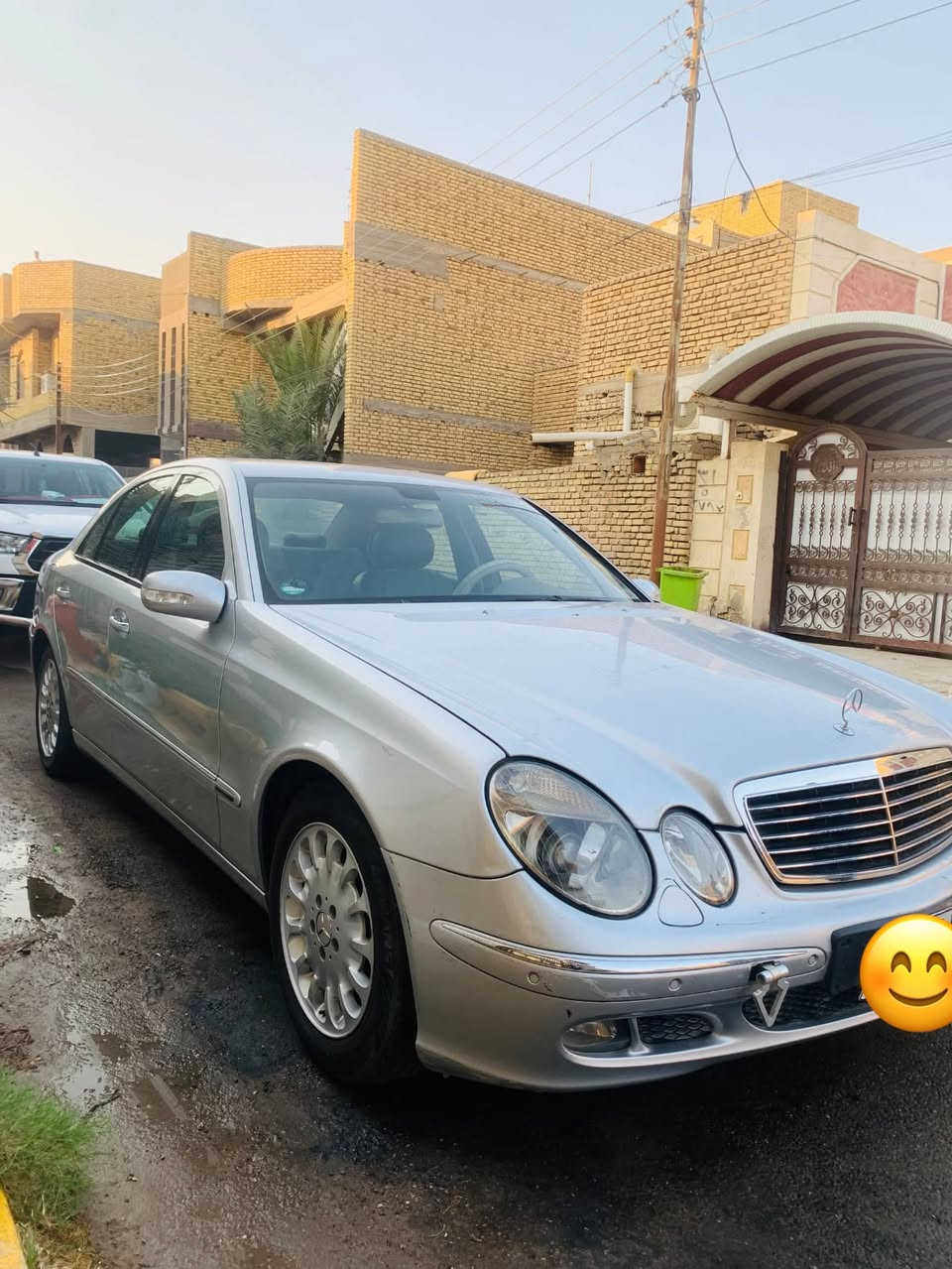 للبيع مرسيدس بنز W211 موديل 2005
الفئة: E (أم عيون / قرش ونص)

اللون: سلفر

المحرك: كاز 2000 سي سي، 4 سلندر

الممشى: 295,000 كم

السيارة نظيفة ومستخدمة بحالة جيدة، رقم ذي قار (مشروع وطني) وتحويل مباشر، السيارة باسم المالك.

يوجد بارد بسيط في الجاملغ الخلفي جهة السائق (بمقدار شبر) كما موضح في السونار المرفق مع الصور.

السيارة جاهزة للفحص، والبيع للجادين فقط.

السعر: 125 $ وقابل للتفاوض البسيط.

ملاحظة السياره نقصها تبريد فقط

للتواصل واتساب + اتصال: ‬***********
