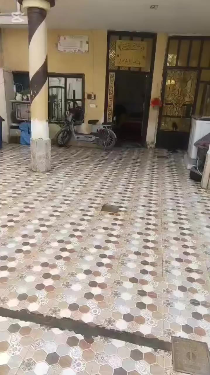 مشتمل للبيع منطقة الحديد شارع المدخل الثاني الفرع الثالث مساحة ١٥٠ متر طابق ونصف سعر المشتمل ٥٨ مليون
عنوان المكتب منطقة الحديد المدخل الثاني قرب كازينو انس او حجامة الشفاء
***********
