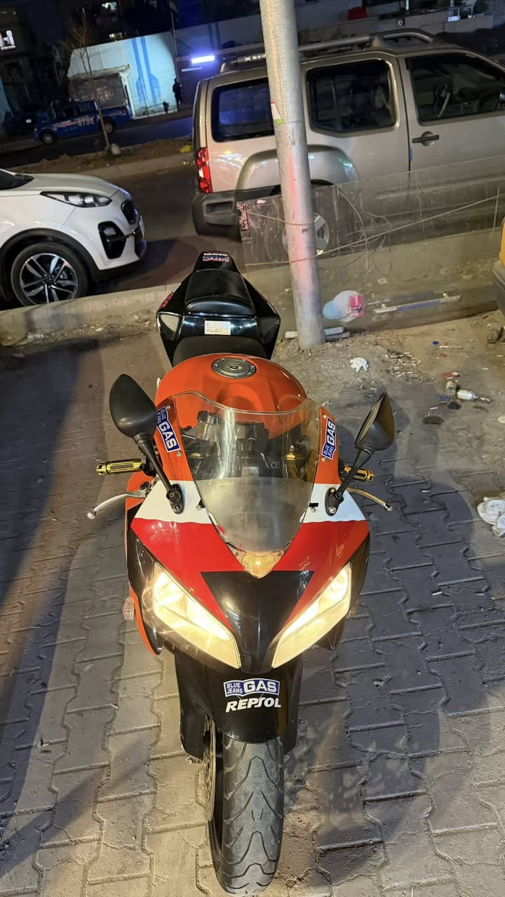 السلام عليكم بطح ارار الف للبيع دراجة كلش نضيفة سعر دراجة 30 وبيهة مجال للطيبين الستفسار ***********
