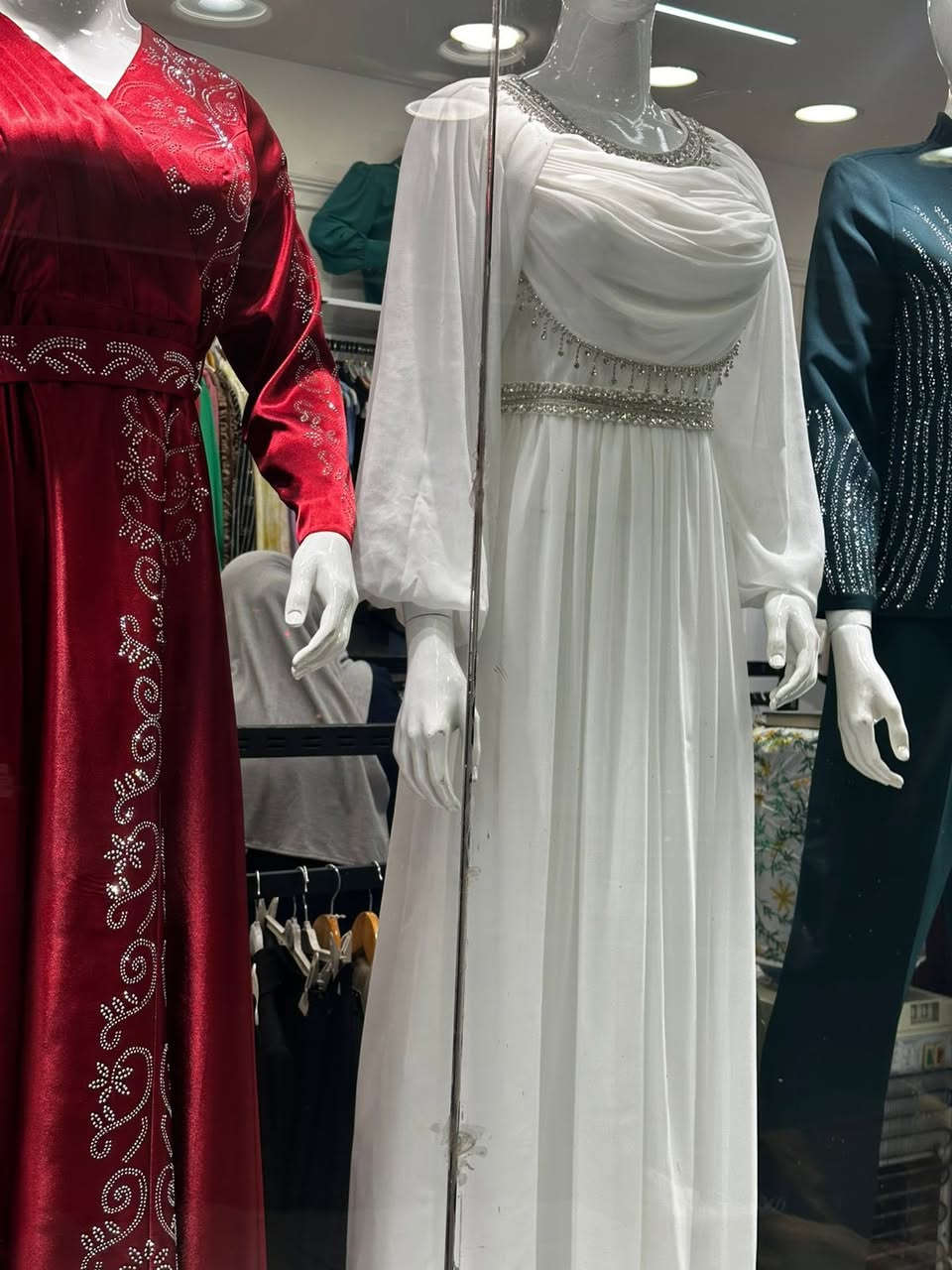 فستان عقد ومناسبات 
اخذته ب١٦٦
سعر البيع ٦٠ 
اخذته و طلع جبير عليا و مَ يقبلون يرجعوه 
يلبس قياس ٤٤ و ٤٦ و ٤٨


**إذا كنت صاحب هذا الإعلان وتريد حذفه لأي سبب، رجاءا أرسل رسالة إلى الدعم الفني**