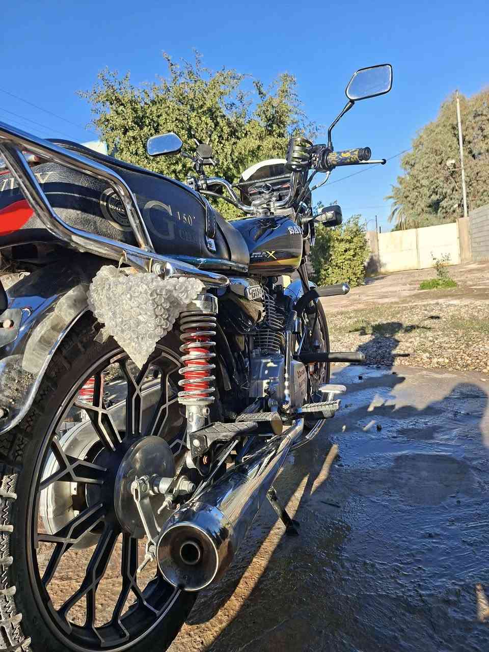 سلام عليكم درجه سيفان كامله اي نقص مابيه شغال كهربائيات كله شغاله محرك فوول نضافه دراجه اي نقص مابيه شغل وطلع معدل 1/1 رجه مابيه منفيس بيه  فدرليه هوران سيدان سعر 900 بيه مجال بسيط لمو شراي ليكسر بسعر خاص ماكو بس رقم *********** واتساب بي
