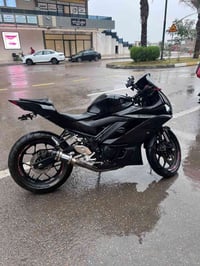 للبيع Yamaha R3 موديل 2020 دراجة Yamaha R3 موديل 2020 لون أسود، بحالة ...