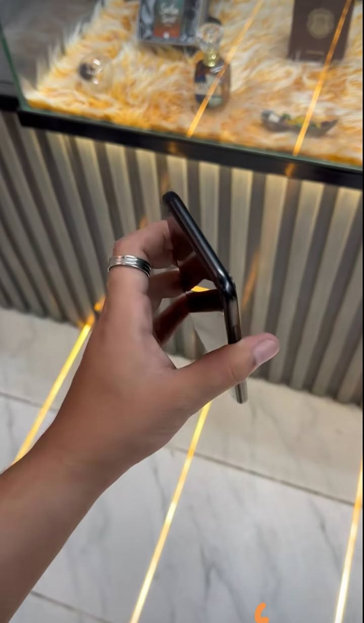 ايفون اكس ار
بلاد
64كيكه 
بطاريه 78 بلاد 
جهاز زيرو نضيف كلش كله بشرط ما امبدل بي اي شي مال بيت شرط الحاسبه السعر 165الف 
شراي ***********
