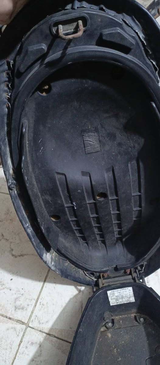 السلام عليكم متوفر غراض سكنس ياباني تفصيخ اصلي كل الغراض مختومه شركه ياماها اسعار رخيصه 
سعر الشاصي كامل ٤٠ الف
سعر السيبايه ١٥ الف
سعر قبق الهندر ٢٠ الف
سعر التانكي مع فيت بم والقبق الي يدير منه بانزين والواير  سعره ٣٠ الف 
سعر الويل  متوفر امامي وخلفي مع التاير  ٢٠ الف للواحد 
سعر الشيال مكينه ١٠ الف
سعر ستان  الصفح ٨الف
سعر الضفيره مع عقل ٣٥ الف
سعر الكزوز ٣٠ الف 
سعر كلج امامي ١٠ الف 
سعر كلج خلفي ٨الف عجينه البنز مخلصه فقط صفاكات شغاله والسبرنك
سعر شيال الي يربط بين المكينه والكزوز ١٢ الف
سعر راجز سلف ٨الف
سعر ستان نص ١٣ الف
سعر كشن بلادي يحتاج دوشمه نضافه ٩٠ بل١٠٠ سعر ٢٠ الف
متوفر جميع فشك المحرك اسعار جيده 
العنوان البصره ابي الخصيب  قرب مستشفى الصيني
للاستفسار واتساب ***********
