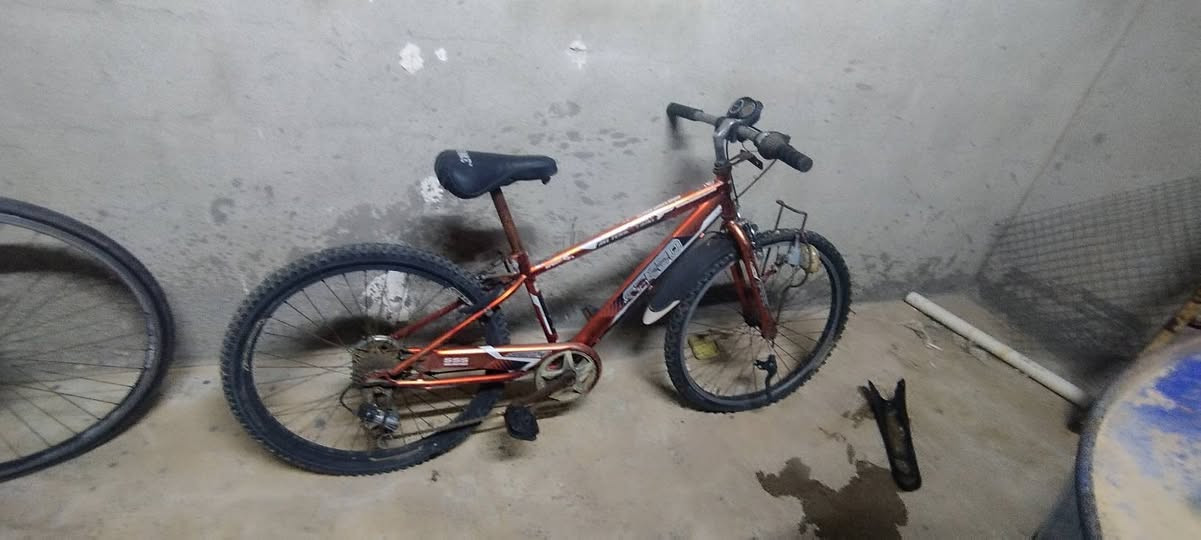 مرحبا بايسكلات للبيع ثنينهم ب 85 وبيهم مجال الاتصال على الرقم ***********
