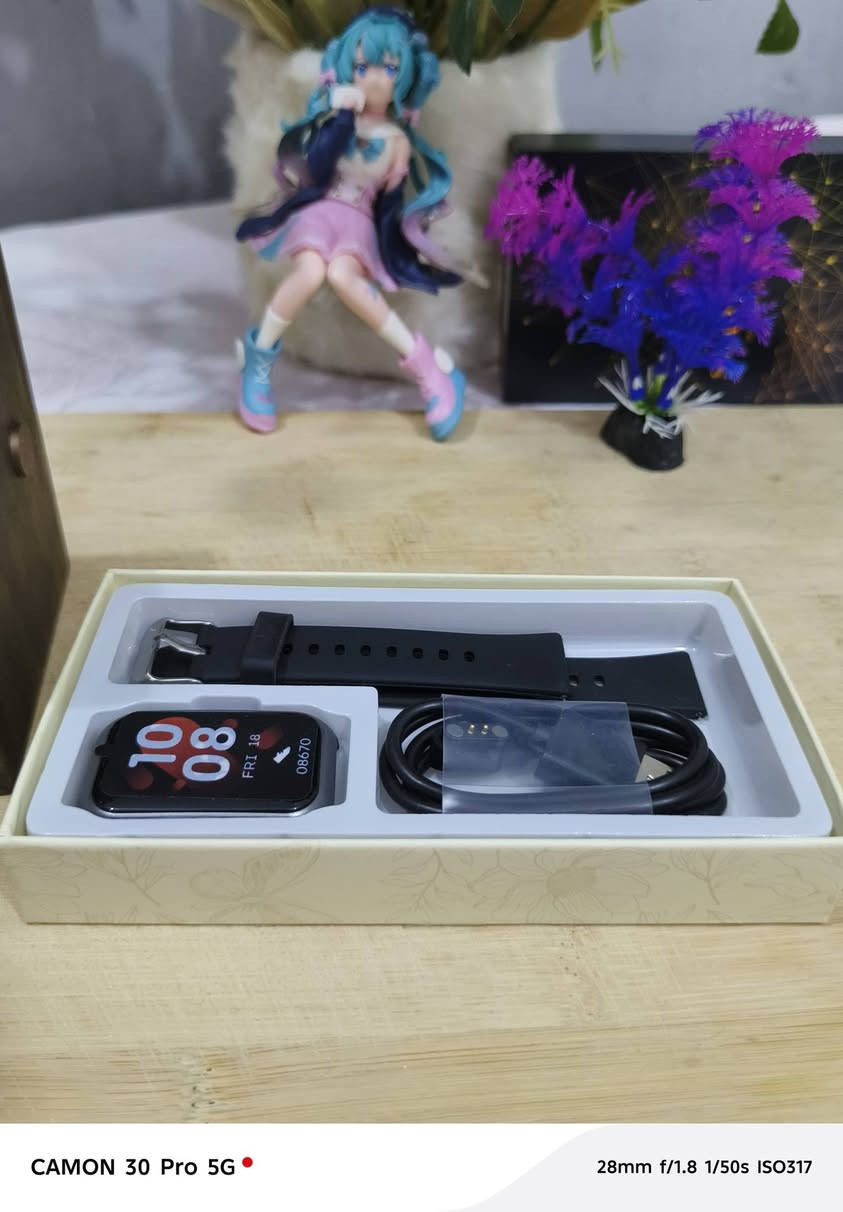 ساعة + باند UK بريطاني اصلي شاشه لد السعر 15 ***********
