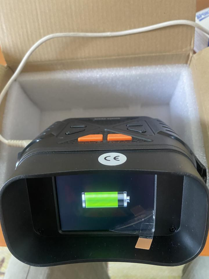 منظار ليلي
هذا الجهاز هو منظار رؤية ليلية رقمي، ويشار إليه في دليل المستخدم بالرقم 328. 
يستخدم تقنية الأشعة تحت الحمراء للتصوير في الظلام.
يتميز بوجود شاشة عرض مدمجة لرؤية المشاهد مباشرة.
غالباً ما يدعم التقريب الرقمي لتكبير الأهداف البعيدة.
يأتي مع ملحقات مثل حزام للرقبة وشاحن.


**إذا كنت صاحب هذا الإعلان وتريد حذفه لأي سبب، رجاءا أرسل رسالة إلى الدعم الفني**