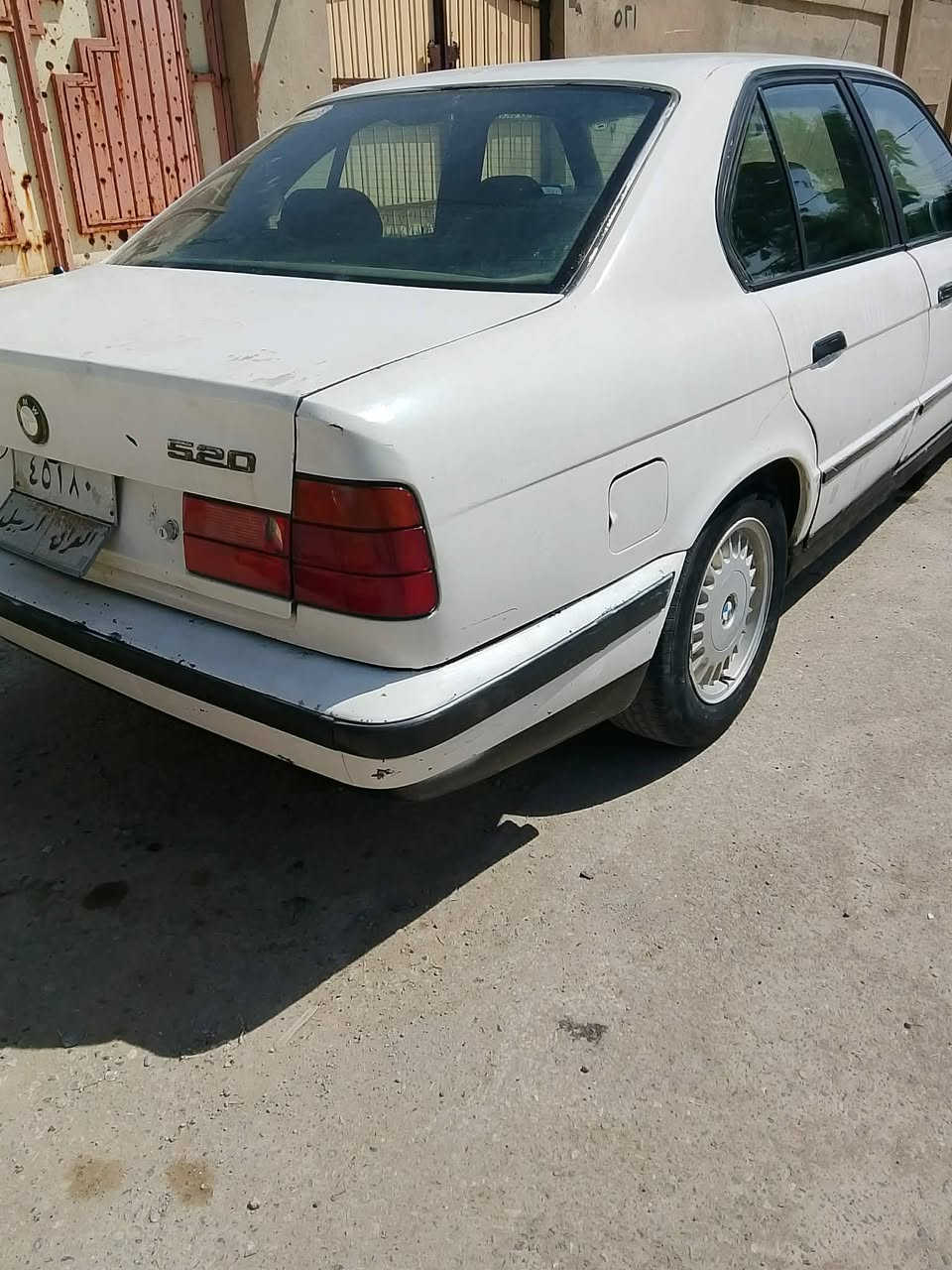 بي ام 520 شرط الوكاله  والتحويل كير شرط طخم جديد كهربائيات كلها شغاله عنوان السياره موصل حي الوحده السعر 40 للاستفسار اتصل ***********..... ***********
