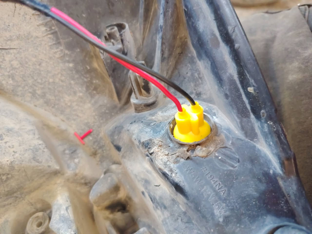 🚗💥  داخل ورشة أنور سوزوكي 💥🚗

🔧 صيانة متكاملة باحترافية ودقة عالية، والأعمال المنجزة كانت كالتالي:

1️⃣ ⚡ صيانة ماطور البور ستيرنك الكهربائي.

2️⃣ 💡 صيانة خطوط اللايتات وكهربائيات البچم  بالكامل.

3️⃣ 🔥 إدامة منظومة الاحتراق بالكامل.

4️⃣ 🕯️ تبديل تخم بلك AC Delco الأصلي.

5️⃣ 🧼 غسل النوزلات بالموجات فوق الصوتية.

6️⃣ 🎯 عيار النوزلات وفحص كفاءة الرش.

7️⃣ 🌪️ تنظيف جويتر (بوابة الهواء).

8️⃣ ♻️ تنظيف بلف تبخير الوقود.

9️⃣ 🔩 تبديل تخم الواشرات.

🔟 🛢️ تبديل تخم فلتر الهواء.

1️⃣1️⃣ 🔴 تبديل تخم وايرات البلك جديد – صناعة تايوان 🇹🇼.

1️⃣2️⃣ 💻 برمجة السيارة.

1️⃣3️⃣ 📡 تصفير جميع الأعطال وإجراء الفحص النهائي لضمان أفضل أداء.

🏁 ورشة أنور سوزوكي
📍 كربلاء المقدسة – الحي الصناعي – البلوك الثاني – شارع السايدين (سايد الدخول).

📞 ***********
📞 ***********

🚚 يتوفر لدينا خدمة توصيل إلى جميع محافظات العراق، مع توفر قطع غيار أصلية وصيانة ميكانيك وكهرباء وبرمجة بأحدث الأجهزة. ⚙️🇮🇶
