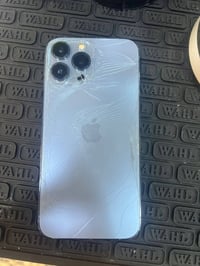 ايفون 13 برو ماكس ضهر وشاشة مفلش  وبي خط خفيف بشاشة بس لمس كلشي ما بي ...