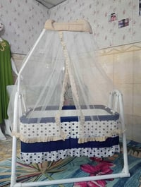 كاروك استعمال قليل للبيع السعر 25 مكاني بغداد مدينة الصدر  07724268209...