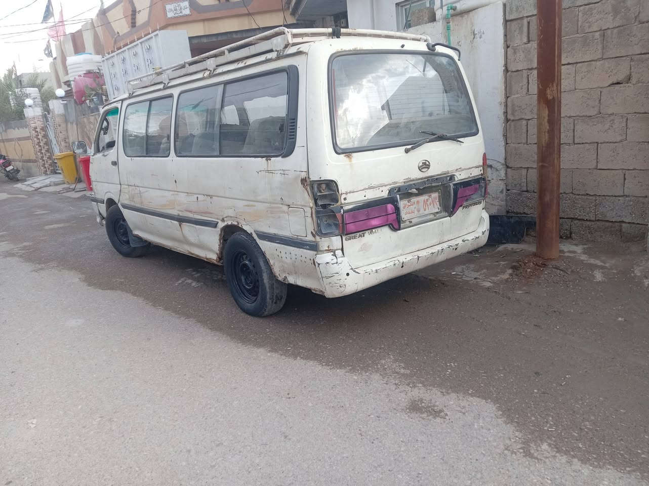 السلام عليكم كريت ويل موديل ٩ محرك كير مكفولت تيرات امامي جديد الخلفي نص عمر السعر 10 ابيع كوم حديد بدون تحويل العنوان ديالئ بلدروز ***********
