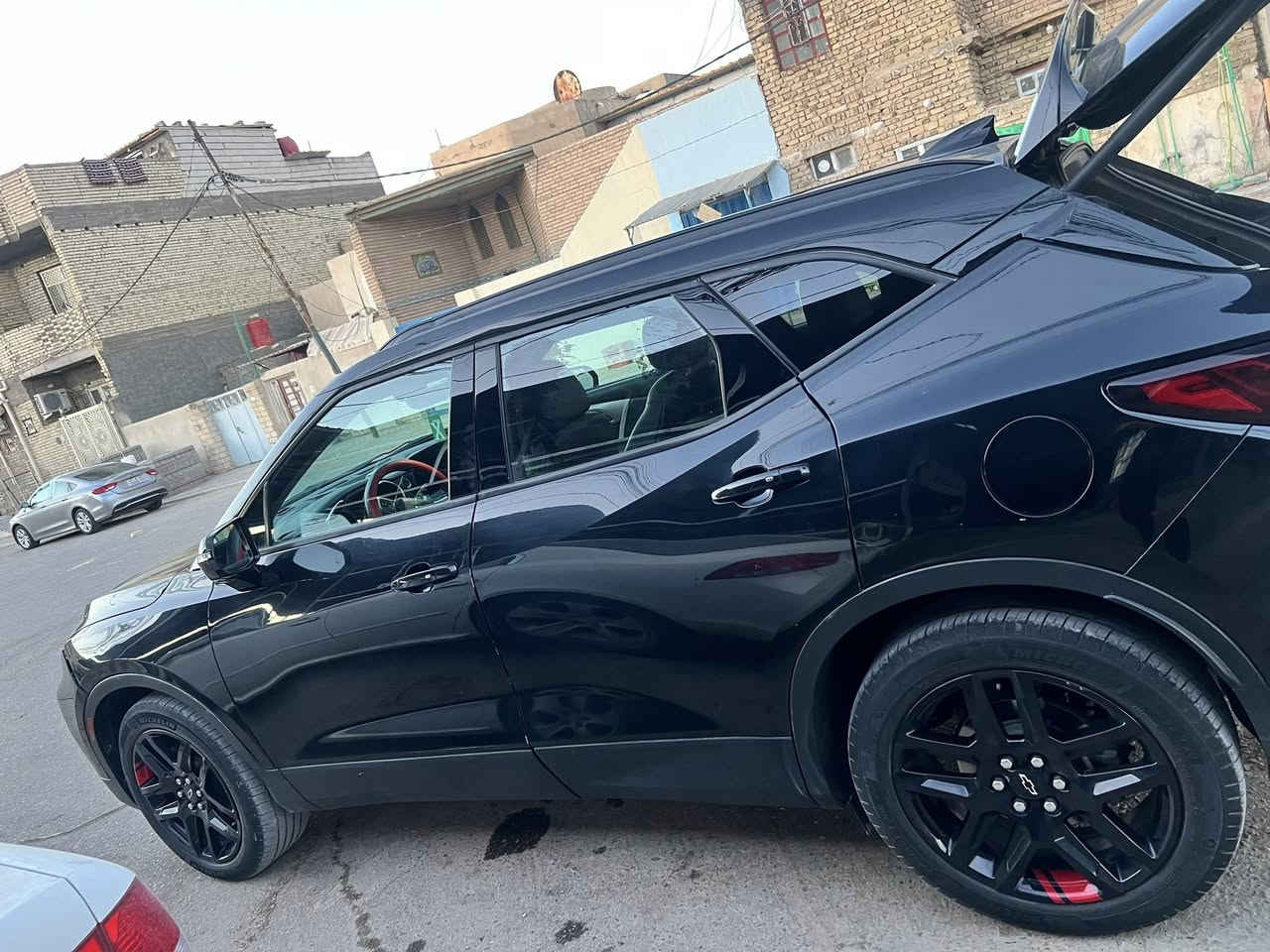 بلايزر ٢٠٢٤  فول. ماشيه ٢٧ الف. رقم اربيل. سعر ١٥٥$


**إذا كنت صاحب هذا الإعلان وتريد حذفه لأي سبب، رجاءا أرسل رسالة إلى الدعم الفني**
