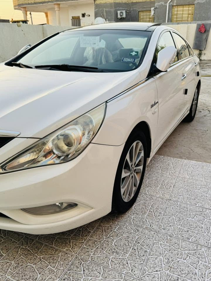 سلام عليكم
سوناتا مديل 2014 اصل
 سياره شرط كارتون بعده بريحت شريكه
 ادوات ادوات 
كصه جنطه دخول جديد  سياره جديده كلش احله من صور جاهزه
 من كلشي مكينه كير كفاله 
تبريد ثلج حداده تخم + 5 ويل كب سبير شرط ما نازل
تايرات جدد مكينه 2400  دوش بانزين بانزين اصل
  لد امامي دواخله زيرو
  متوم شمالي نكليزي 
السعر 55 وبيه مجال قليل 
هاتف ***********
مكان ذي قار
