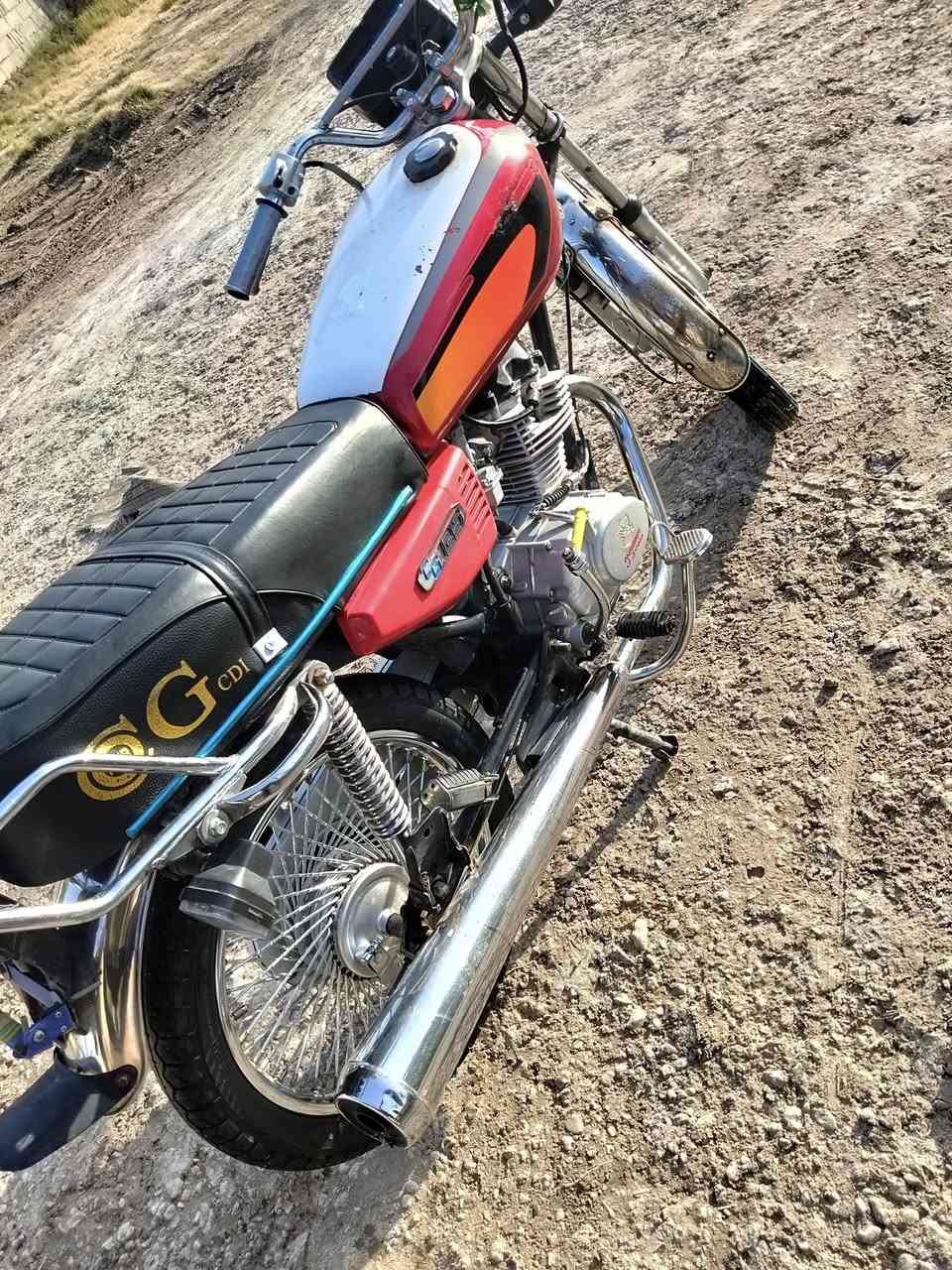 سلام عليكم دراجة للبيع سعر (450) وبيه مجال العنوان حله نخاله الغربي ( ***********)
