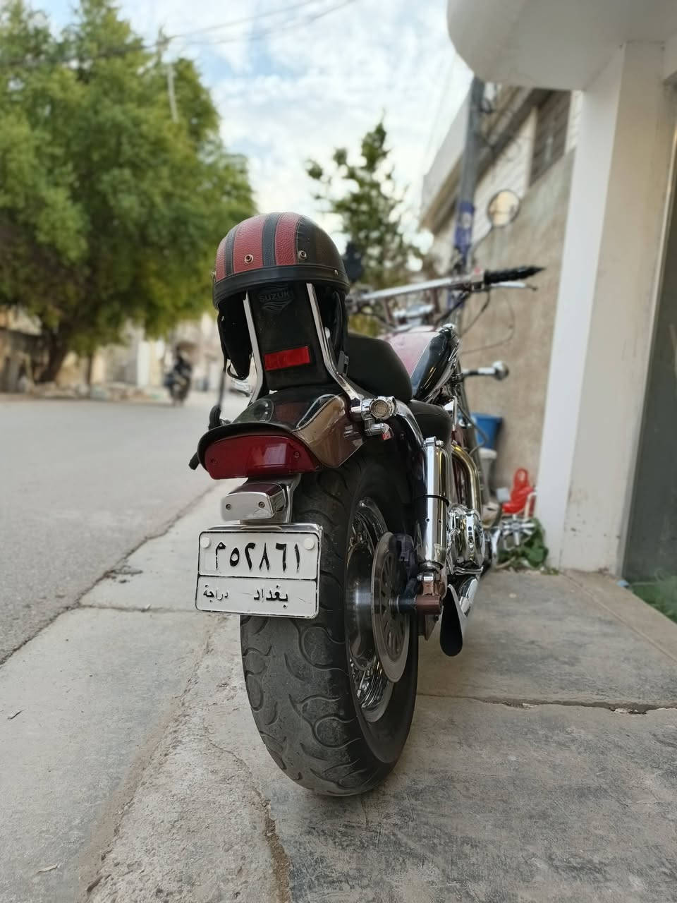 السلام عليكم سزوكي انترودر 1400cc  المكينه ‏موديل 1997 آخر إصدار بالدراجة قطعه وحيده بلعراق الدراجة تجي بنظام جاردن تبريد دهن ماشية 24,000 بريكات ديسكات امامي خلفي الكلج هيدروليك دراجة كهربائياتها كلها شغالة ما بها أي نقص دراجة رقم السنوية باسمي عليها باتري ليثيوم Bs السعر ٢٩ورقه وبيها مجال للطيبين رقم الهاتف ***********
