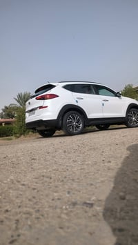 للبيع توسان 2020فول مواصفات مكفوله من صبغ بسمي هزه 2026 ماشيه 106الف 0...