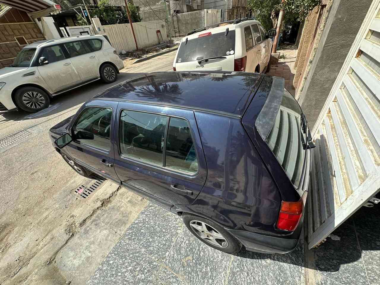 السلام عليكم للبيع كولف نفخ 1992
كير اوتوماتيك مكينه 1.8 
رقم بغداد الماني 
صبغ جديد تبريد مكينه كير كله بشرط 
تخم تاير عايزها 4 دبلات وانطيكياهن وياها 
وبيها نقوصات بسيطه 
السعر 40 
الاستفسار 
***********
