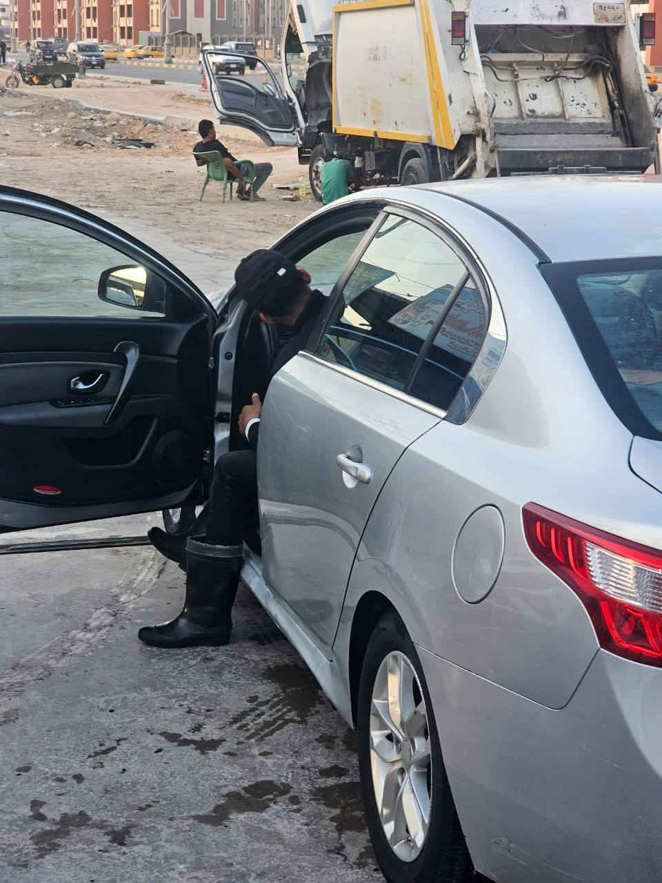 السلام عليكم رينو سافران موديل 12
كفاله عامه فقط باب مبدل! :  كير مكينه كله مشروط وبلاديات  سنويه لسنه 2030 مالكها موجود بالديوانيه رقم اربيل السياره جاهزه من كلشي تبريد ثلج تدفئه فول 

.. بصمه تشغيل 
..  محرك 4 سلندر 2000
.. تبريد قطعتين  

*********** 

السعر 82
