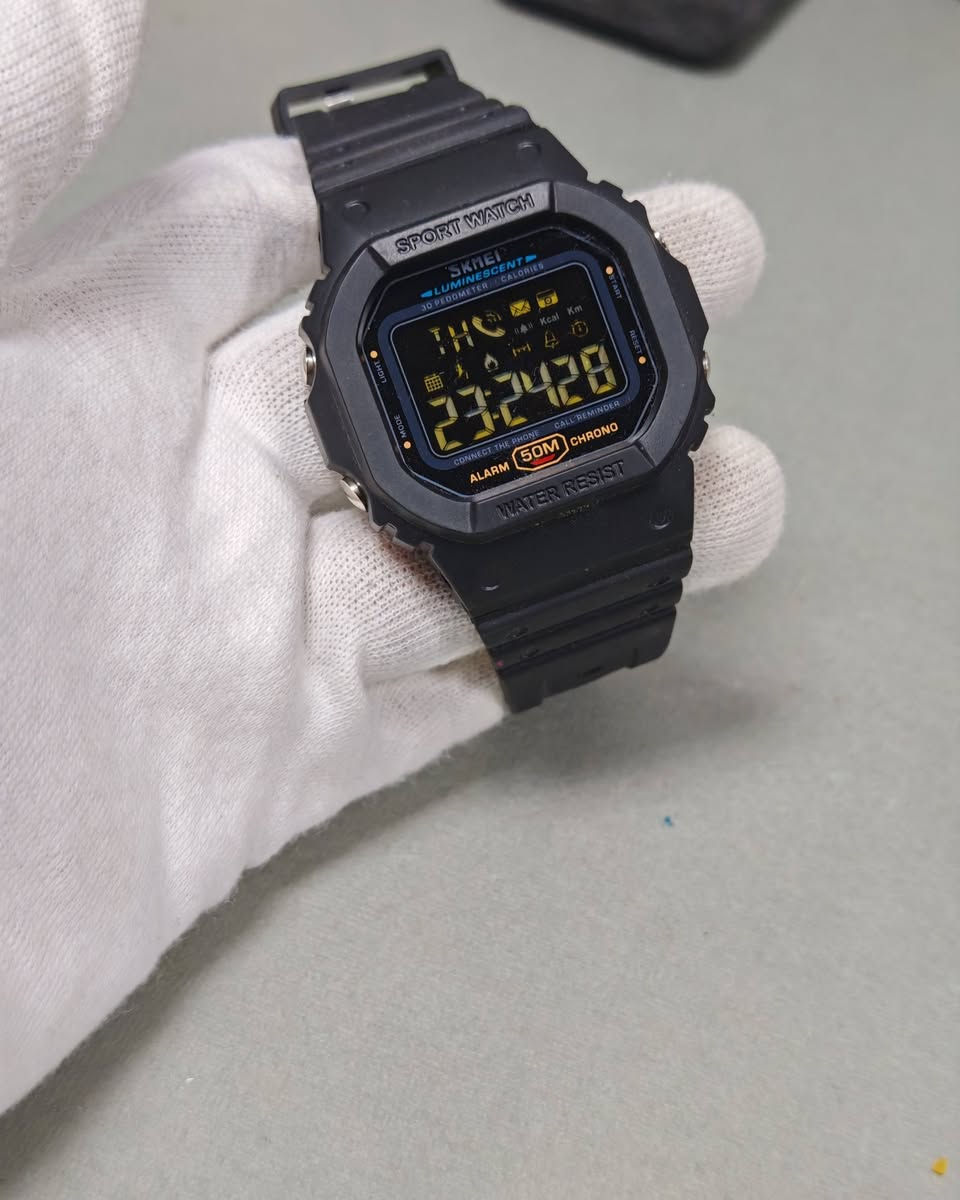 مزاااااااااد مزاااااااااد 
لدينا لكم اليوم مزاااااااااد جديد لساعه راقيه ومميزع الساعه سكمي رياضي اصلي ربر  موديل حديث يمتاز بعدة مميزات تفيد الرياضيين والعسكريين   

يبدا المزاد الان وينتهي اليوم ساعه 2 ليلا

فتحة باب الساعه 10دولار واقل رفعه 5دولار 
الساعه اصلي 
ربر طبي
الكتروني
تاريخ شهري
تاريخ اسبوعي
منبه
بلوتوث
عداد سعرات
عداد جري 
توقيت نظام 24
لايت
تاتي مع علبه  حافظه والظمان سنه كامله 
يوجد توصيل لجميع المحافظات


**إذا كنت صاحب هذا الإعلان وتريد حذفه لأي سبب، رجاءا أرسل رسالة إلى الدعم الفني**