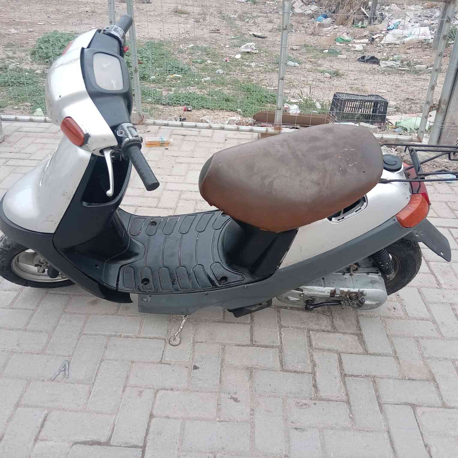 السلام عليكم دراجه   نوع بطه 60  شغاله هندر اشاير كهربائيات كلهه شغاله دبل امامي خلفي شغال  محرك ناعم شلعه معدل خير من الله السعر 250 وبيها مجال شي بصيط  الاستفسار خاص او على الرقم ***********
