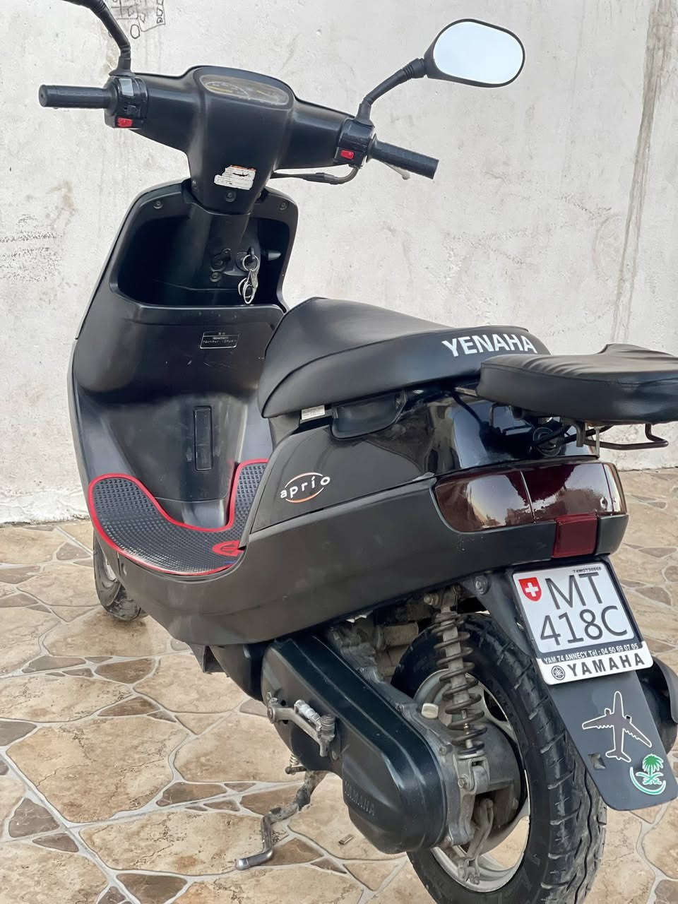 سلام عليكم دراجة نارية بوتين ياباني اصلي حيل نظيفه مابيها اي نواقص كلو شغال مكينه ما مفتوحه السعر650والرقم:***********
