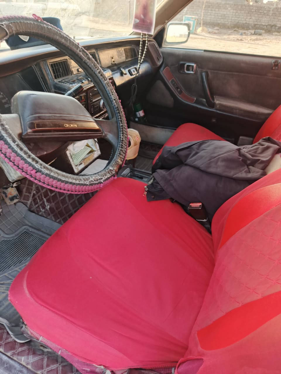 السلام عليكم سياره سيدان رقم بغداد مشروع وطني بأسمي السياره مكاني السماوه الشراي يتصل ع رقم ***********
