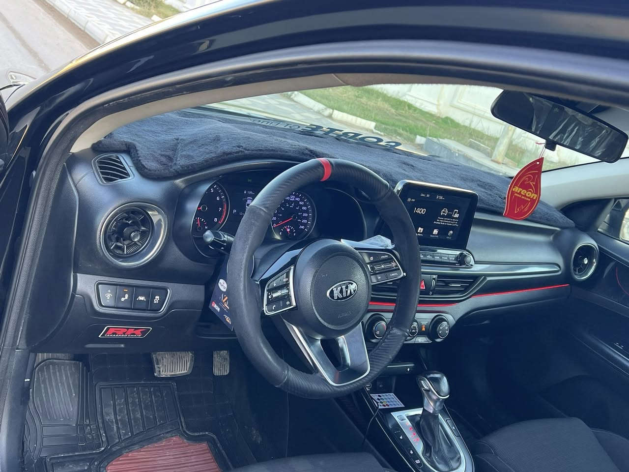 السلام عليكم 
فورتي موديل 19
وارد 
حادث جاملغ بنيد 
بدون دواخل شرط 
بدون ايرباك 
مكينه دوش 2000كبس 
كير إي تي المرغوب 

مواصفات 
فتحه سقف
اشاير مري 
تدفئه كشنات 
تدفئه ستيرن 
3انضمه قياده 
شاشه وكامره 
ورادر امامي وجانبي 
تبريد قطعتين 
لد امامي خلفي 
العنوان بغداد حي الفرات قرب عباس ابن فرناس 
السعر 135وبيها مجال انشالله 
رقم هاتف ***********
