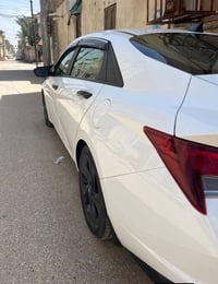 سيارة النترا للبيع السعر 80 ورقه مستعجل وبيها مجال موديل 2023 وأي ضربه...
