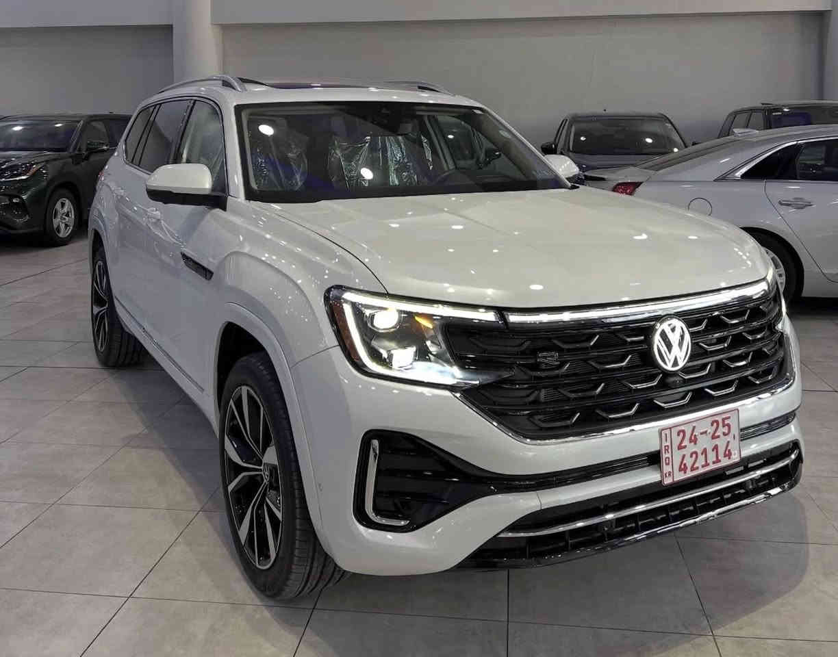#سعر_مناسب_جدا
Volkswagen Atlas sel primium R-line2024
حجم المحرك 4 سلندر
عداد 17 mile  
فول موصفات للاخير
٧ راكب 
داتاشو
وارد امريكي 
جملوغ وربع بنيد مصبوغ 
بدون دواخل
المواصفات  :
4mation دبل اکسل
بصمة تشغيل
بصمة أبواب
تشغيل عن بعد (Remote Start)
صندوق شفط كهربائي
فتحة سقف بانوراما 
رادار أمامي (تحديد مسار)
رادار جانبي (نقاط عمياء)
رادار خلفي (تحذير من الاصطدام)
سستم سماعات FENDER
تحكم وضعيات القيادة Drive Modes 
تبريد مركزي لمس
كشنات جلد+تدفئة تبريد مشاج
هاند بريك بصمة
Android Auto 
Apple Car Play 
مانع انزلاق+ABS
شاشة كبيرة لمس
حساسات خلفية+ كاميرا 
تحكمات استيرن
اوتو ستارت Auto start 
اوتو ستوب Auto Stop 
وبقية المواصفات المعروفة
للسعر٣٣٥$
العنوان دهرك
كاتي بدون اوقام تترقم شمالي فقط
للاتصال استفسار واتس اب
***********
***********
***********

